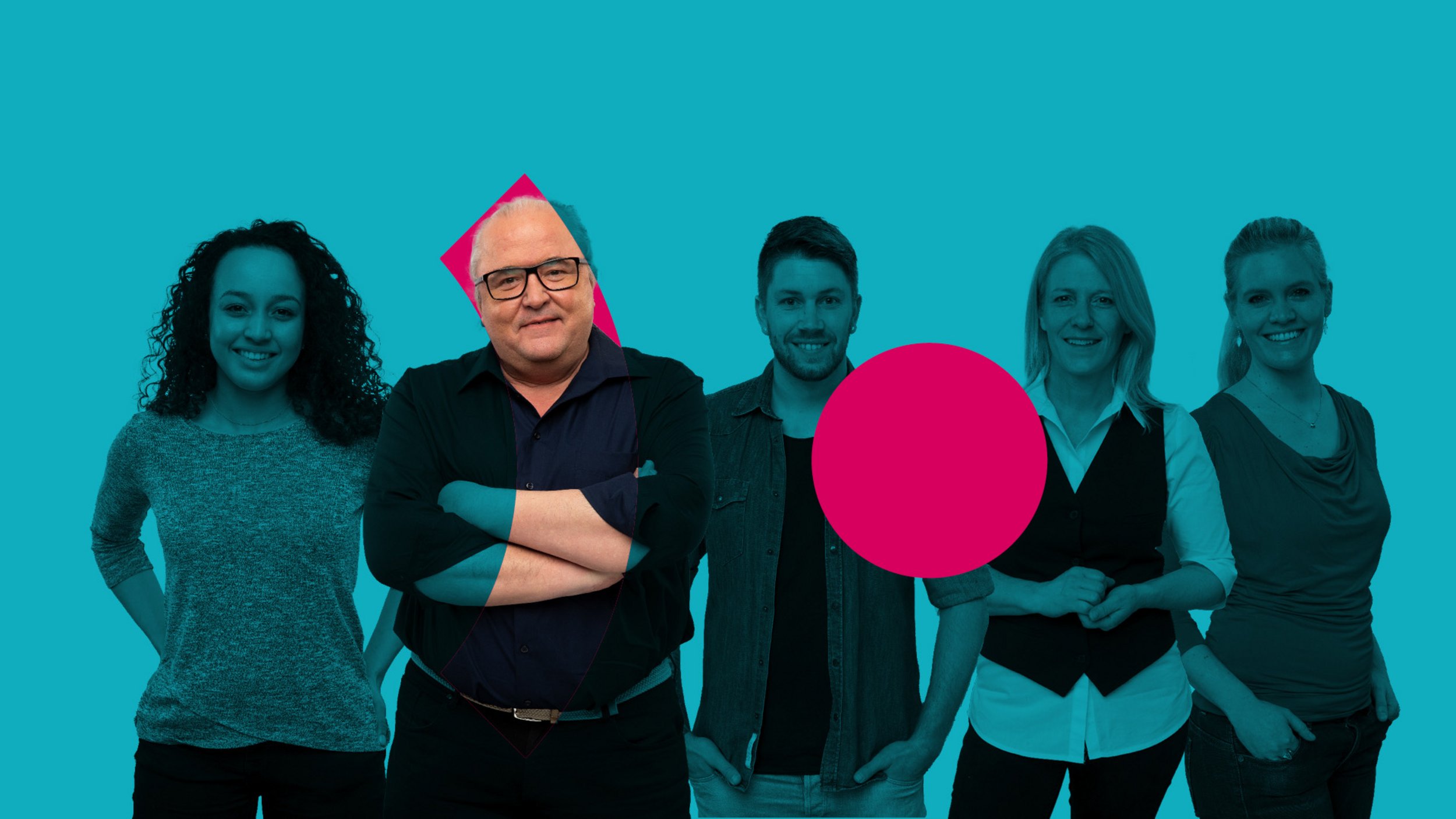 Gruppenbild-Collage aus Mitarbeitenden des Pfalzklinikums mit einer Person farblich hervorgehoben