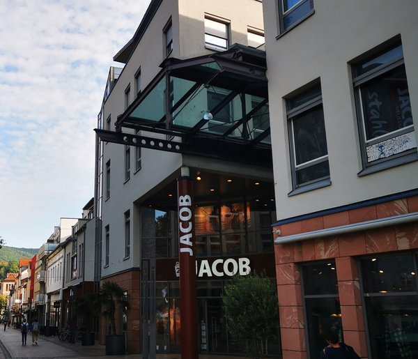 Außenansicht Gebäude der Fachambulanz Neustadt